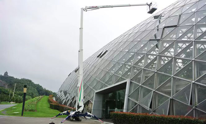 蜘蛛式高空作業車