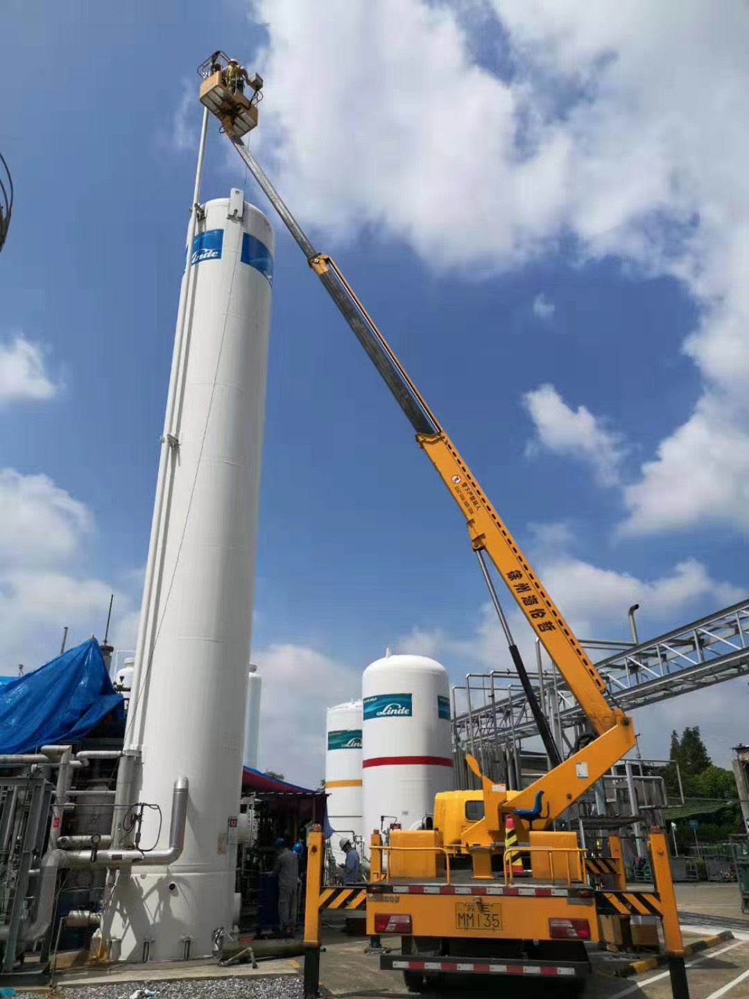 車載式高空作業車